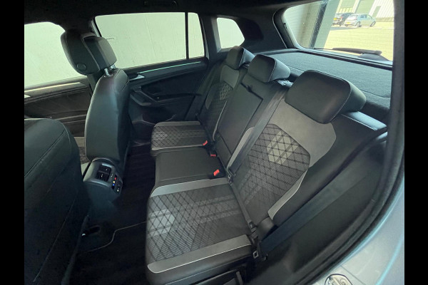 Volkswagen Tiguan 1.4 TSI eHybrid PHEV R-Line Business+ | LED Matrix | Camera | Adaptive CC | Black Pack | (occasion) Volkswagen Tiguan 1.4 TSI eHybrid PHEV R-Line Business+ | LED Matrix | Camera | Adaptive CC | Black Pack | (occasion)