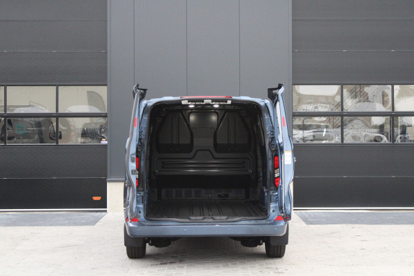 Ford Transit Custom 320 2.0 TDCI L2H1 Limited 170pk - 2x Schuifdeur - ACC - Blind spot - Navigatie - Camera - Draadloos laden - Stoelverwarming - Ri Ford Transit Custom 320 2.0 TDCI L2H1 Limited 170pk - 2x Schuifdeur - ACC - Blind spot - Navigatie - Camera - Draadloos laden - Stoelverwarming - Ri