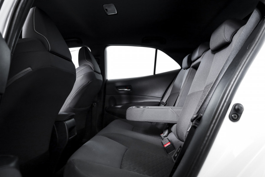 Toyota Corolla 1.8 Hybrid Active - Automaat | Adapt. Cruise | Afn. Trekhaak | PDC | Camera | App. Connect | ECC | LM 16" |