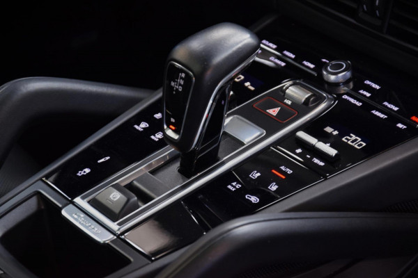 Porsche Cayenne Coupé 3.0 *Panoramadak*|Sport-Chrono|Bose|360 view|Matrix|ACC Porsche Cayenne Coupé 3.0 *Panoramadak*|Sport-Chrono|Bose|360 view|Matrix|ACC