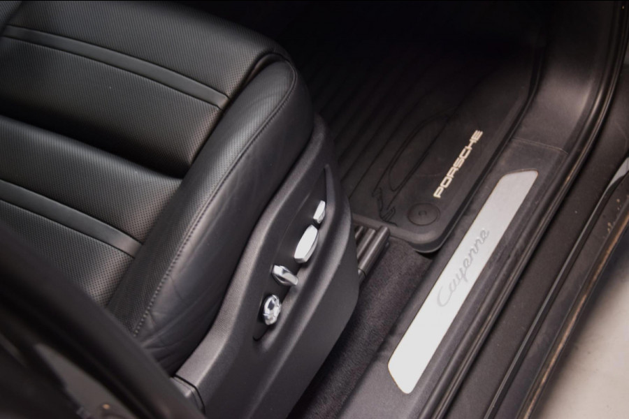 Porsche Cayenne Coupé 3.0 *Panoramadak*|Sport-Chrono|Bose|360 view|Matrix|ACC Porsche Cayenne Coupé 3.0 *Panoramadak*|Sport-Chrono|Bose|360 view|Matrix|ACC
