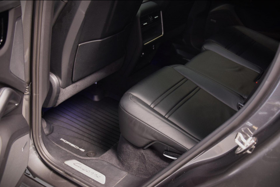 Porsche Cayenne Coupé 3.0 *Panoramadak*|Sport-Chrono|Bose|360 view|Matrix|ACC Porsche Cayenne Coupé 3.0 *Panoramadak*|Sport-Chrono|Bose|360 view|Matrix|ACC