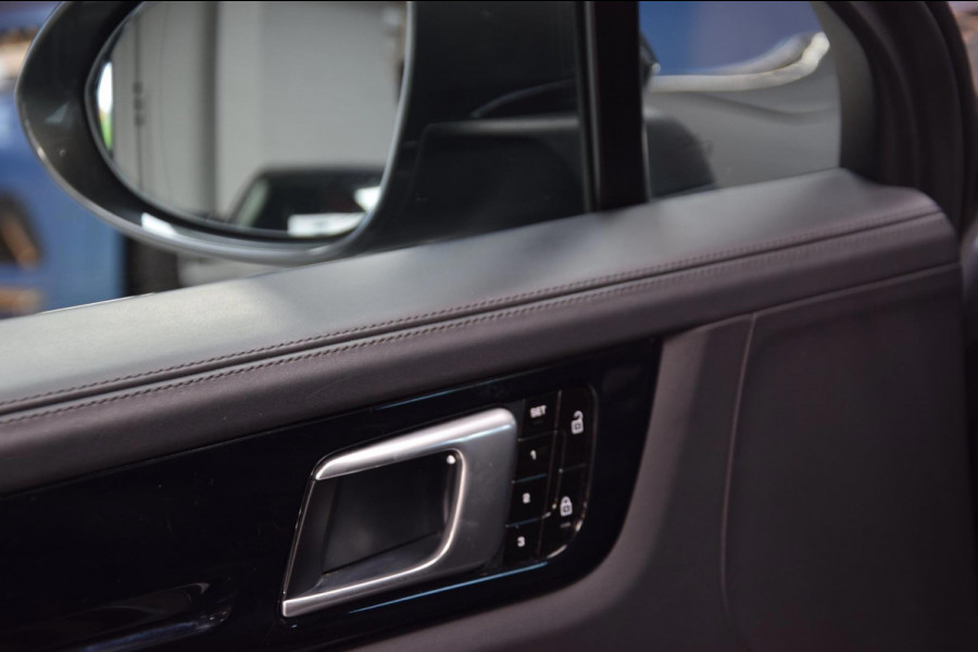 Porsche Cayenne Coupé 3.0 *Panoramadak*|Sport-Chrono|Bose|360 view|Matrix|ACC Porsche Cayenne Coupé 3.0 *Panoramadak*|Sport-Chrono|Bose|360 view|Matrix|ACC