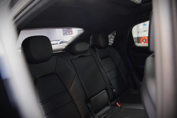 Porsche Cayenne Coupé 3.0 *Panoramadak*|Sport-Chrono|Bose|360 view|Matrix|ACC Porsche Cayenne Coupé 3.0 *Panoramadak*|Sport-Chrono|Bose|360 view|Matrix|ACC