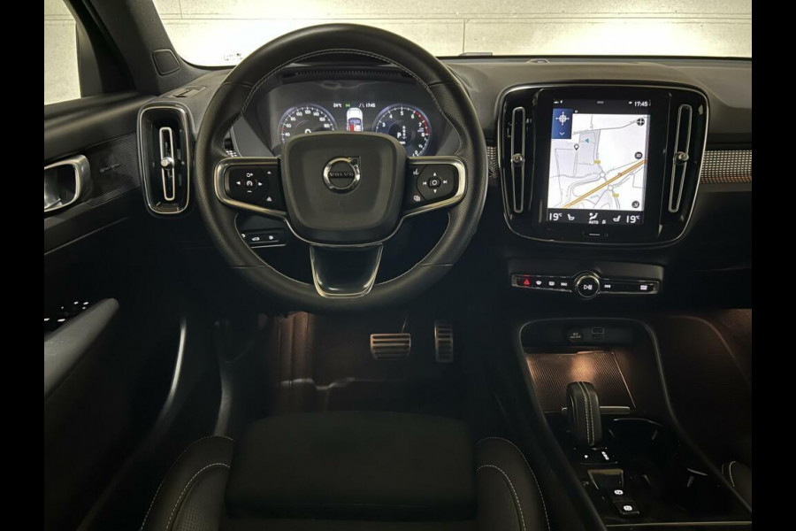Volvo XC40 1.5 T5 Recharge R-Design Pano H/K 360° ACC Autopilot Volvo XC40 1.5 T5 Recharge R-Design Pano H/K 360° ACC Autopilot