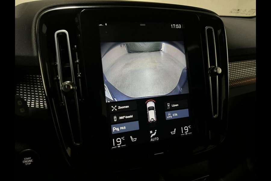Volvo XC40 1.5 T5 Recharge R-Design Pano H/K 360° ACC Autopilot Volvo XC40 1.5 T5 Recharge R-Design Pano H/K 360° ACC Autopilot
