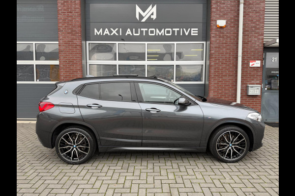 BMW X2 SDrive20i 192PK M-Sport LED Pano Camera Keyless Lane