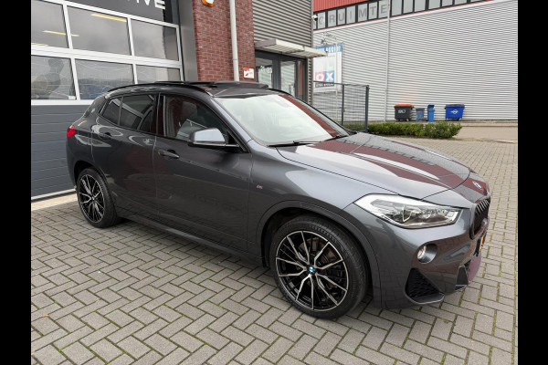 BMW X2 SDrive20i 192PK M-Sport LED Pano Camera Keyless Lane