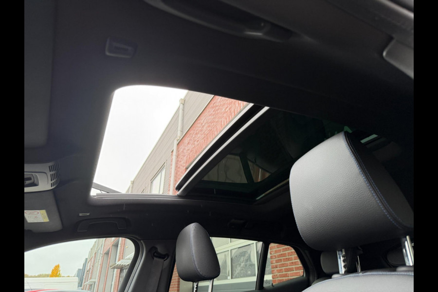 BMW X2 SDrive20i 192PK M-Sport LED Pano Camera Keyless Lane