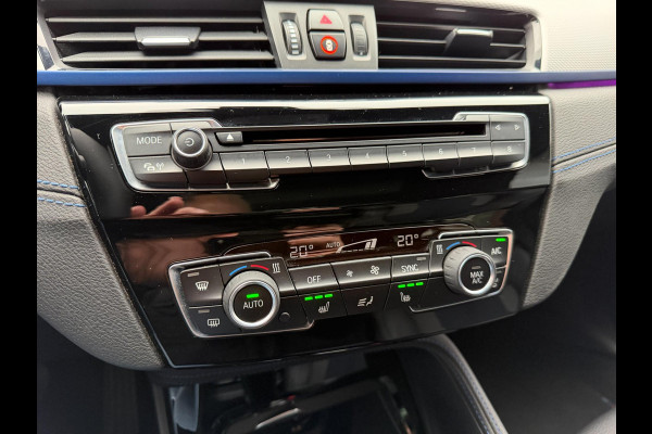 BMW X2 SDrive20i 192PK M-Sport LED Pano Camera Keyless Lane