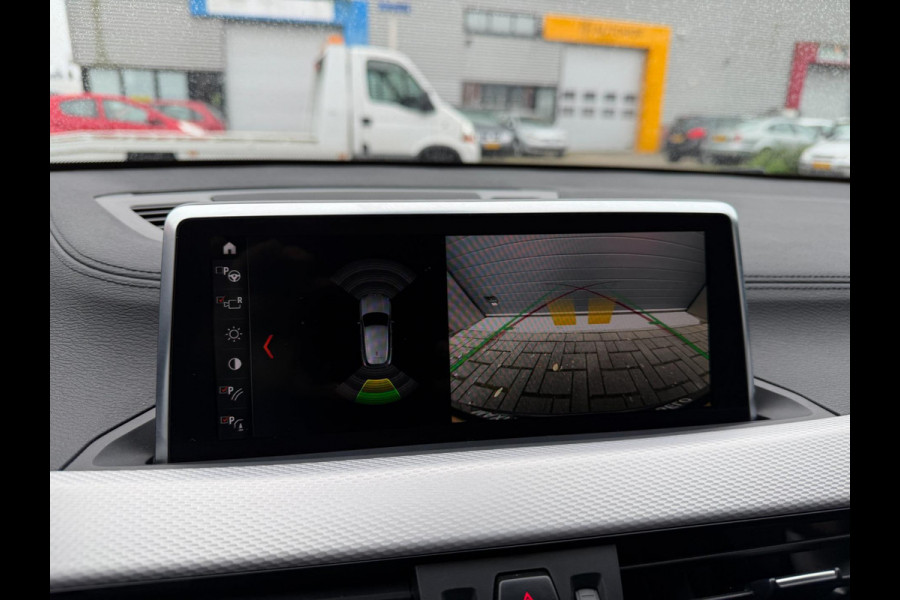 BMW X2 SDrive20i 192PK M-Sport LED Pano Camera Keyless Lane