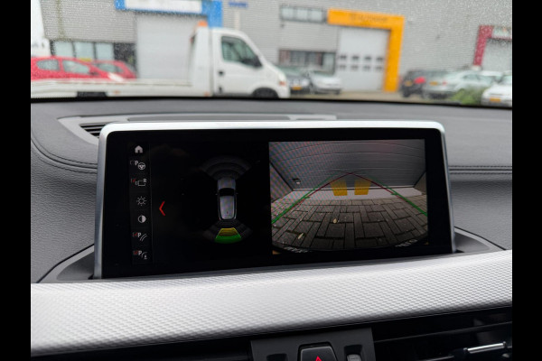 BMW X2 SDrive20i 192PK M-Sport LED Pano Camera Keyless Lane