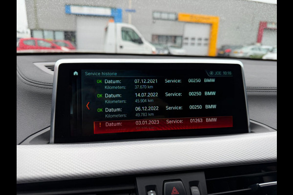 BMW X2 SDrive20i 192PK M-Sport LED Pano Camera Keyless Lane