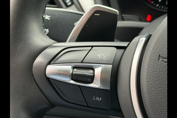 BMW X2 SDrive20i 192PK M-Sport LED Pano Camera Keyless Lane