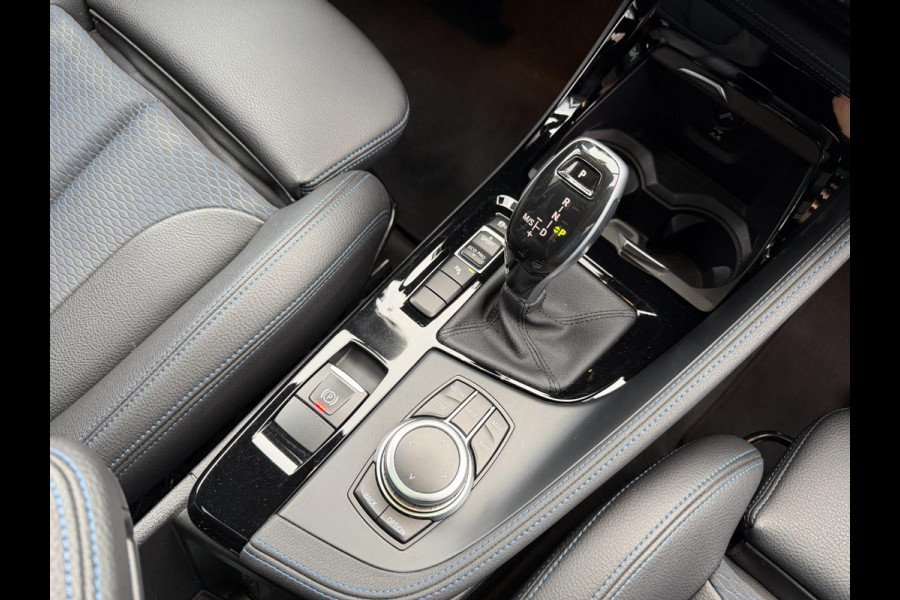 BMW X2 SDrive20i 192PK M-Sport LED Pano Camera Keyless Lane