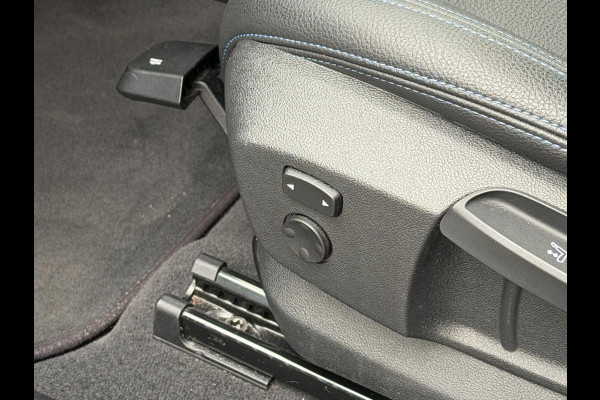 BMW X2 SDrive20i 192PK M-Sport LED Pano Camera Keyless Lane