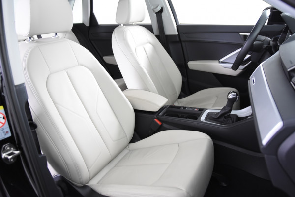 Audi Q3 35 TFSI Pro Line *Leder*Navigatie*Carplay*Stoelverwarming* Audi Q3 35 TFSI Pro Line *Leder*Navigatie*Carplay*Stoelverwarming*