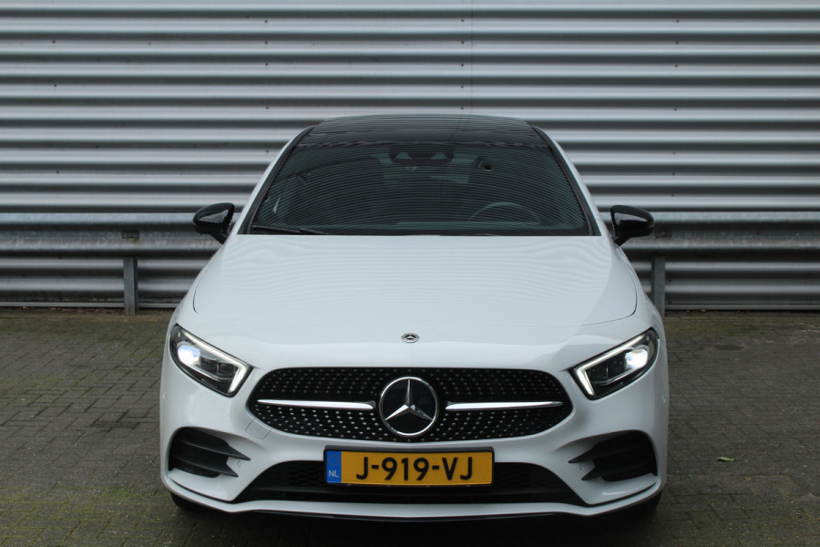 Mercedes-Benz A-Klasse 250 e 218pk Business Solution AMG PHEV Automaat SoH 96% NL-Auto NAP Panoramadak Burmester Clima Cruise Navi Camera Sfeer LMV Mercedes-Benz A-Klasse 250 e 218pk Business Solution AMG PHEV Automaat SoH 96% NL-Auto NAP Panoramadak Burmester Clima Cruise Navi Camera Sfeer LMV