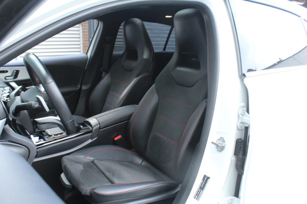 Mercedes-Benz A-Klasse 250 e 218pk Business Solution AMG PHEV Automaat SoH 96% NL-Auto NAP Panoramadak Burmester Clima Cruise Navi Camera Sfeer LMV Mercedes-Benz A-Klasse 250 e 218pk Business Solution AMG PHEV Automaat SoH 96% NL-Auto NAP Panoramadak Burmester Clima Cruise Navi Camera Sfeer LMV