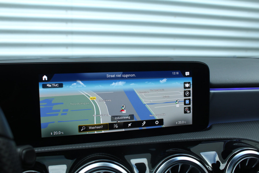 Mercedes-Benz A-Klasse 250 e 218pk Business Solution AMG PHEV Automaat SoH 96% NL-Auto NAP Panoramadak Burmester Clima Cruise Navi Camera Sfeer LMV Mercedes-Benz A-Klasse 250 e 218pk Business Solution AMG PHEV Automaat SoH 96% NL-Auto NAP Panoramadak Burmester Clima Cruise Navi Camera Sfeer LMV