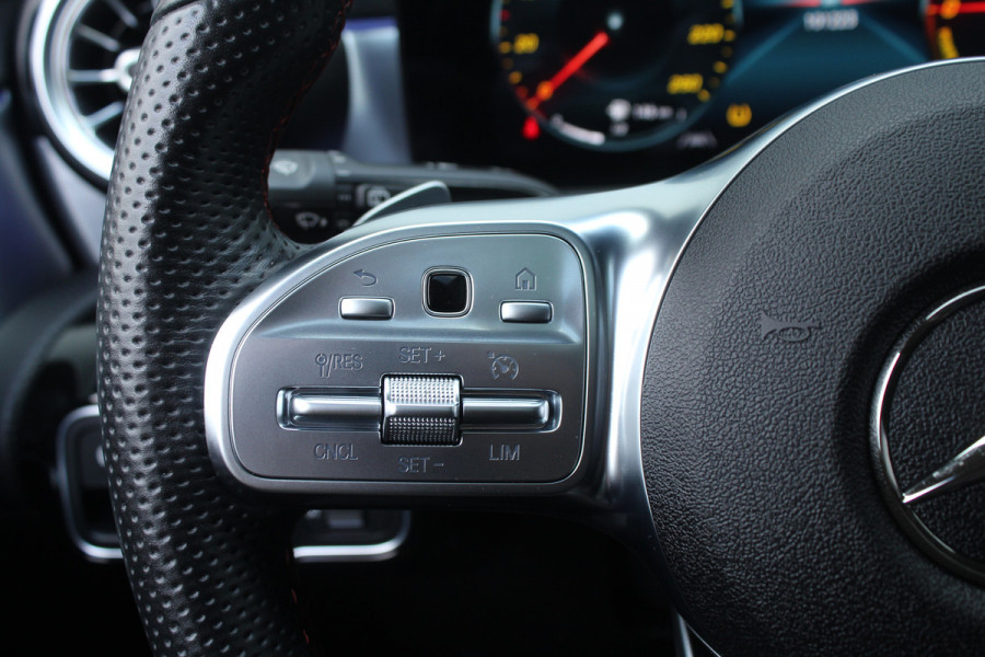 Mercedes-Benz A-Klasse 250 e 218pk Business Solution AMG PHEV Automaat SoH 96% NL-Auto NAP Panoramadak Burmester Clima Cruise Navi Camera Sfeer LMV Mercedes-Benz A-Klasse 250 e 218pk Business Solution AMG PHEV Automaat SoH 96% NL-Auto NAP Panoramadak Burmester Clima Cruise Navi Camera Sfeer LMV