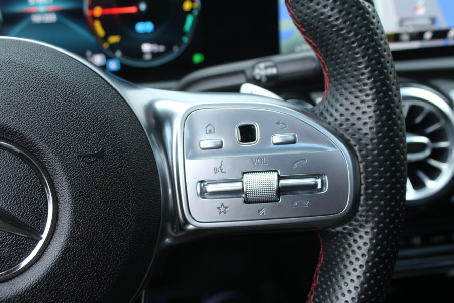 Mercedes-Benz A-Klasse 250 e 218pk Business Solution AMG PHEV Automaat SoH 96% NL-Auto NAP Panoramadak Burmester Clima Cruise Navi Camera Sfeer LMV Mercedes-Benz A-Klasse 250 e 218pk Business Solution AMG PHEV Automaat SoH 96% NL-Auto NAP Panoramadak Burmester Clima Cruise Navi Camera Sfeer LMV