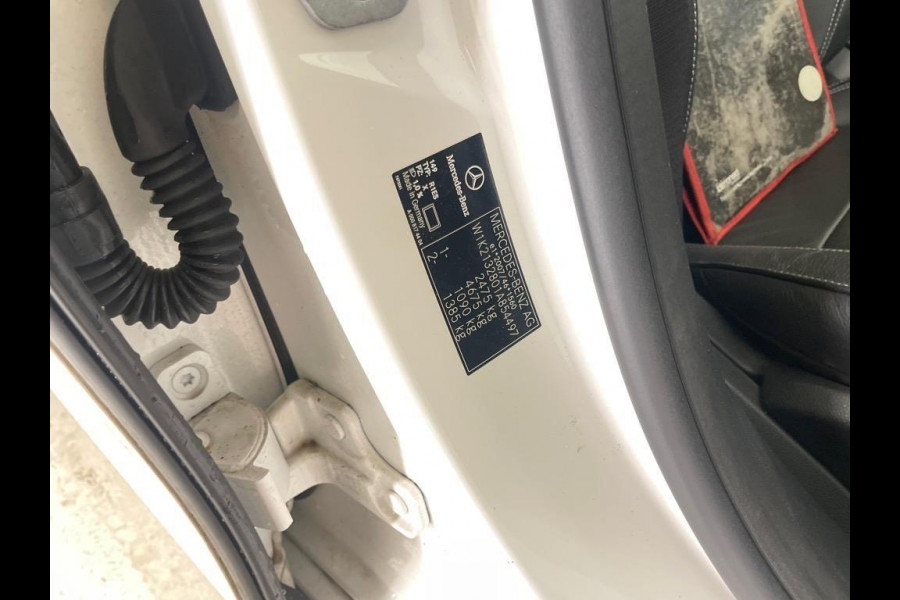 Mercedes-Benz E-Klasse Estate 200 Aut. Solution AMG Sport Mercedes-Benz E-Klasse Estate 200 Aut. Solution AMG Sport