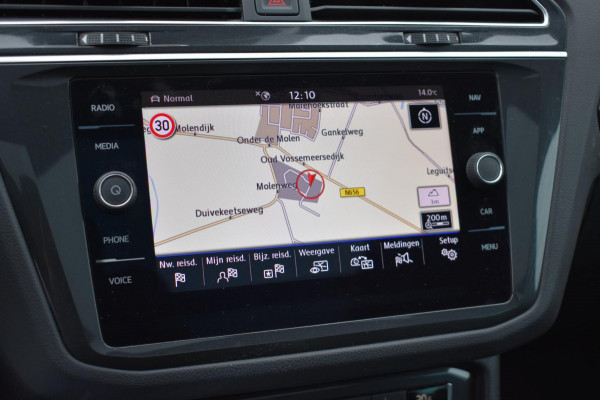 Volkswagen Tiguan 1.5 TSI ACT R-Line | LEDER | PANO | CAMERA | VIRTUAL COCKPIT | NAP | STOELVERWARMING Volkswagen Tiguan 1.5 TSI ACT R-Line | LEDER | PANO | CAMERA | VIRTUAL COCKPIT | NAP | STOELVERWARMING