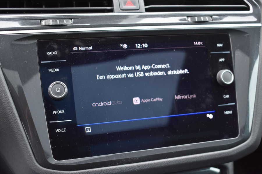 Volkswagen Tiguan 1.5 TSI ACT R-Line | LEDER | PANO | CAMERA | VIRTUAL COCKPIT | NAP | STOELVERWARMING Volkswagen Tiguan 1.5 TSI ACT R-Line | LEDER | PANO | CAMERA | VIRTUAL COCKPIT | NAP | STOELVERWARMING