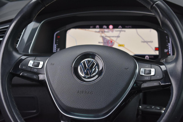 Volkswagen Tiguan 1.5 TSI ACT R-Line | LEDER | PANO | CAMERA | VIRTUAL COCKPIT | NAP | STOELVERWARMING Volkswagen Tiguan 1.5 TSI ACT R-Line | LEDER | PANO | CAMERA | VIRTUAL COCKPIT | NAP | STOELVERWARMING