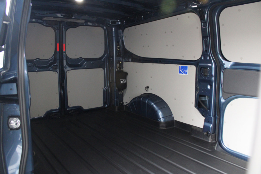Ford Transit Custom 320 2.0 TDCI L2H1 Limited 170pk - 2x Schuifdeur - ACC - Blind spot - Navigatie - Camera - Draadloos laden - Stoelverwarming - Ri Ford Transit Custom 320 2.0 TDCI L2H1 Limited 170pk - 2x Schuifdeur - ACC - Blind spot - Navigatie - Camera - Draadloos laden - Stoelverwarming - Ri