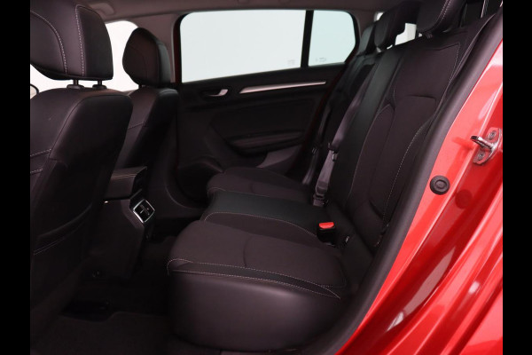 Renault Mégane 1.6 E-Tech Plug-In Hybrid 160 | Stoelverwarming | Head-Up | Trekhaak | Adaptive cruise | Carplay | Digital Cockpit | Climate control | Navigatie | Keyless | PHEV | Plug In