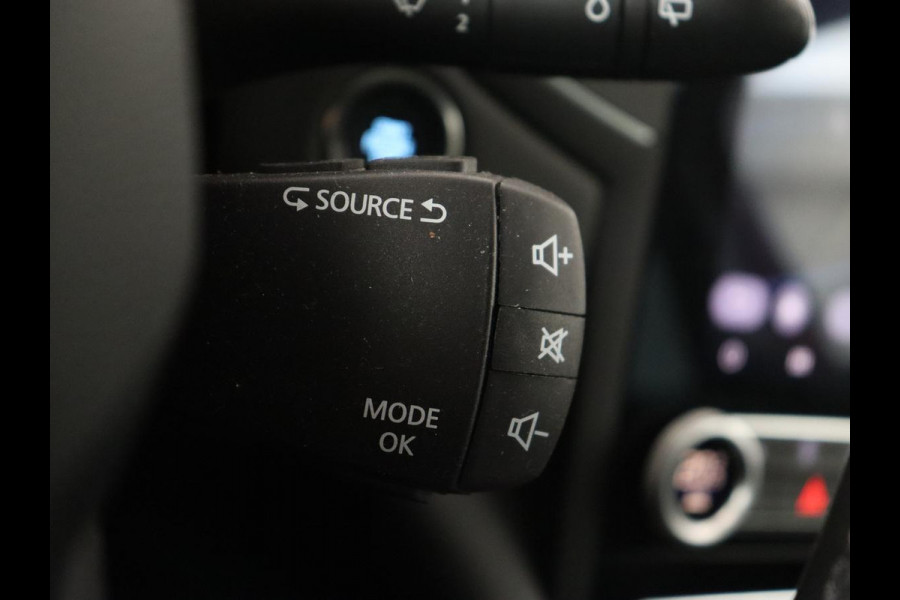 Renault Mégane 1.6 E-Tech Plug-In Hybrid 160 | Stoelverwarming | Head-Up | Trekhaak | Adaptive cruise | Carplay | Digital Cockpit | Climate control | Navigatie | Keyless | PHEV | Plug In