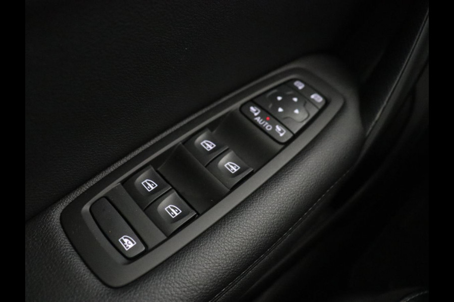 Renault Mégane 1.6 E-Tech Plug-In Hybrid 160 | Stoelverwarming | Head-Up | Trekhaak | Adaptive cruise | Carplay | Digital Cockpit | Climate control | Navigatie | Keyless | PHEV | Plug In