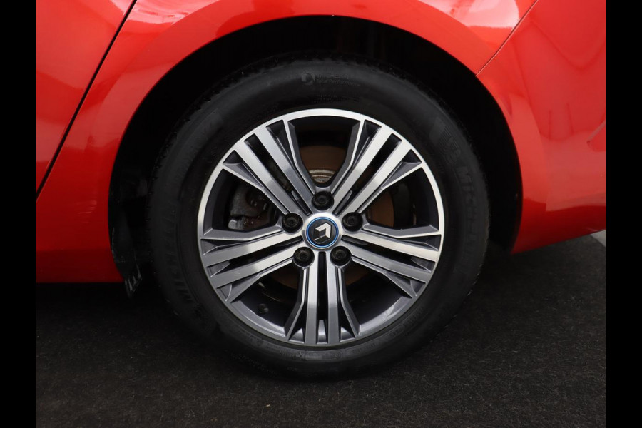 Renault Mégane 1.6 E-Tech Plug-In Hybrid 160 | Stoelverwarming | Head-Up | Trekhaak | Adaptive cruise | Carplay | Digital Cockpit | Climate control | Navigatie | Keyless | PHEV | Plug In