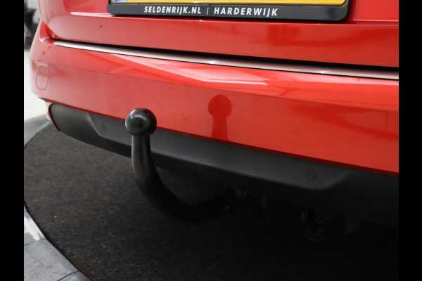 Renault Mégane 1.6 E-Tech Plug-In Hybrid 160 | Stoelverwarming | Head-Up | Trekhaak | Adaptive cruise | Carplay | Digital Cockpit | Climate control | Navigatie | Keyless | PHEV | Plug In