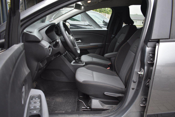 Dacia Jogger 1.6 Hybrid 140 Extreme 7p. | STOELVERWARMING | APPLE CARPLAY | ANDROID AUTO | CAMERA | NAP | BLINDSPOT Dacia Jogger 1.6 Hybrid 140 Extreme 7p. | STOELVERWARMING | APPLE CARPLAY | ANDROID AUTO | CAMERA | NAP | BLINDSPOT