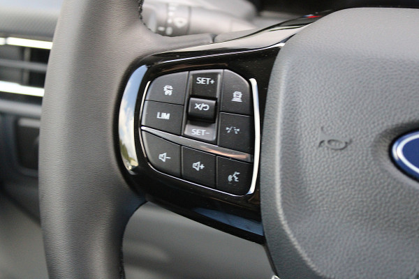 Ford Transit Custom 320 2.0 TDCI L2H1 Limited 170pk - Adaptive Cruise - Blind spot - Navigatie - Camera - Draadloos laden - Rijklaar Ford Transit Custom 320 2.0 TDCI L2H1 Limited 170pk - Adaptive Cruise - Blind spot - Navigatie - Camera - Draadloos laden - Rijklaar