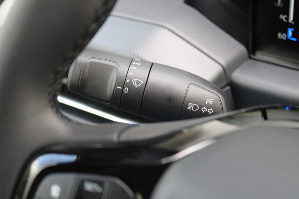 Ford Transit Custom 320 2.0 TDCI L2H1 Limited 170pk - Adaptive Cruise - Blind spot - Navigatie - Camera - Draadloos laden - Rijklaar Ford Transit Custom 320 2.0 TDCI L2H1 Limited 170pk - Adaptive Cruise - Blind spot - Navigatie - Camera - Draadloos laden - Rijklaar