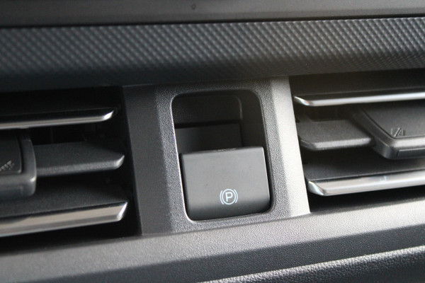 Ford Transit Custom 320 2.0 TDCI L2H1 Limited 170pk - Adaptive Cruise - Blind spot - Navigatie - Camera - Draadloos laden - Rijklaar Ford Transit Custom 320 2.0 TDCI L2H1 Limited 170pk - Adaptive Cruise - Blind spot - Navigatie - Camera - Draadloos laden - Rijklaar