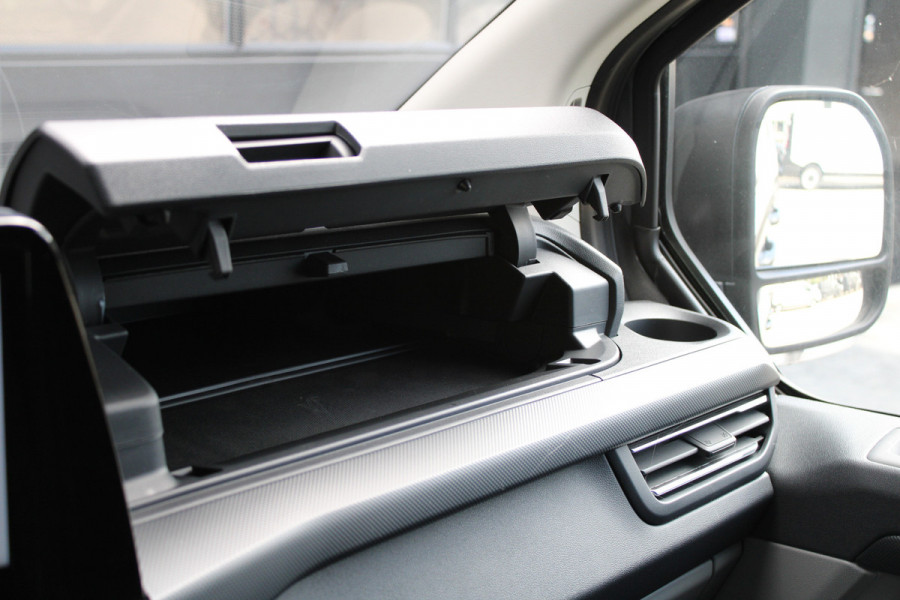 Ford Transit Custom 320 2.0 TDCI L2H1 Limited 170pk - Adaptive Cruise - Blind spot - Navigatie - Camera - Draadloos laden - Rijklaar Ford Transit Custom 320 2.0 TDCI L2H1 Limited 170pk - Adaptive Cruise - Blind spot - Navigatie - Camera - Draadloos laden - Rijklaar