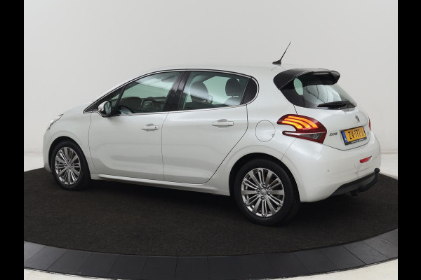 Peugeot 208 1.5 BleuHDi Allure | Trekhaak | Carplay | Navigatie | Climate control | Cruise control | Parkeerhulp | DAB | Bluetooth