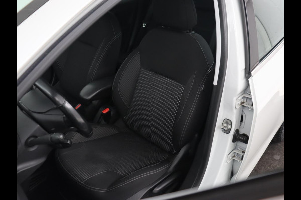 Peugeot 208 1.5 BleuHDi Allure | Trekhaak | Carplay | Navigatie | Climate control | Cruise control | Parkeerhulp | DAB | Bluetooth