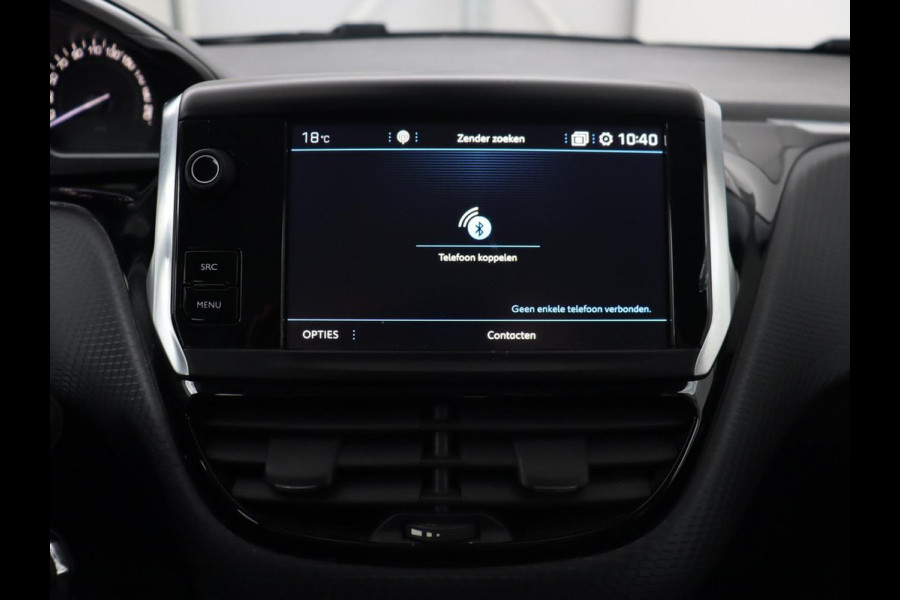 Peugeot 208 1.5 BleuHDi Allure | Trekhaak | Carplay | Navigatie | Climate control | Cruise control | Parkeerhulp | DAB | Bluetooth