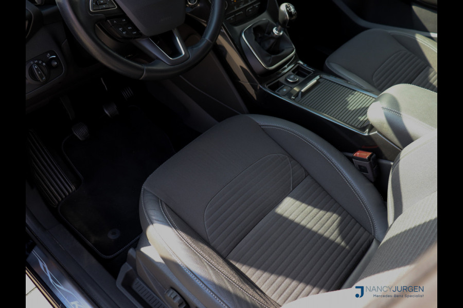 Ford Kuga 1.5 EcoBoost | Titanium | Pano | Navi | Camera | 17" LM Velgen | Elektr. Uitklapb. trekhaak | Volledig gedocumenteerd Onderhoudsboekje | Incl. 12 maanden Car Garantie Ford Kuga 1.5 EcoBoost | Titanium | Pano | Navi | Camera | 17" LM Velgen | Elektr. Uitklapb. trekhaak | Volledig gedocumenteerd Onderhoudsboekje | Incl. 12 maanden Car Garantie