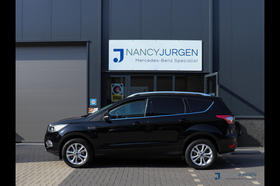 Ford Kuga 1.5 EcoBoost | Titanium | Pano | Navi | Camera | 17" LM Velgen | Elektr. Uitklapb. trekhaak | Volledig gedocumenteerd Onderhoudsboekje | Incl. 12 maanden Car Garantie Ford Kuga 1.5 EcoBoost | Titanium | Pano | Navi | Camera | 17" LM Velgen | Elektr. Uitklapb. trekhaak | Volledig gedocumenteerd Onderhoudsboekje | Incl. 12 maanden Car Garantie