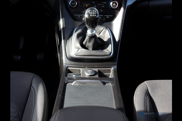 Ford Kuga 1.5 EcoBoost | Titanium | Pano | Navi | Camera | 17" LM Velgen | Elektr. Uitklapb. trekhaak | Volledig gedocumenteerd Onderhoudsboekje | Incl. 12 maanden Car Garantie Ford Kuga 1.5 EcoBoost | Titanium | Pano | Navi | Camera | 17" LM Velgen | Elektr. Uitklapb. trekhaak | Volledig gedocumenteerd Onderhoudsboekje | Incl. 12 maanden Car Garantie