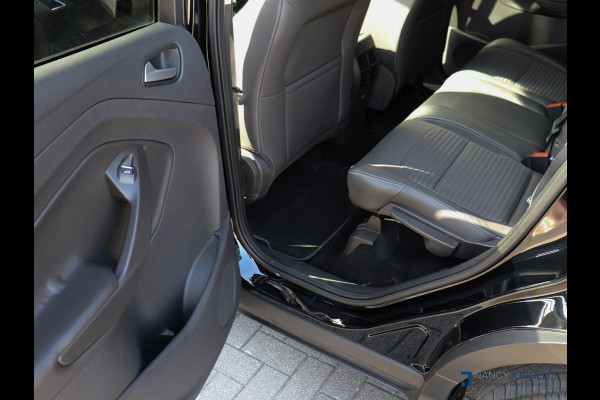 Ford Kuga 1.5 EcoBoost | Titanium | Pano | Navi | Camera | 17" LM Velgen | Elektr. Uitklapb. trekhaak | Volledig gedocumenteerd Onderhoudsboekje | Incl. 12 maanden Car Garantie Ford Kuga 1.5 EcoBoost | Titanium | Pano | Navi | Camera | 17" LM Velgen | Elektr. Uitklapb. trekhaak | Volledig gedocumenteerd Onderhoudsboekje | Incl. 12 maanden Car Garantie