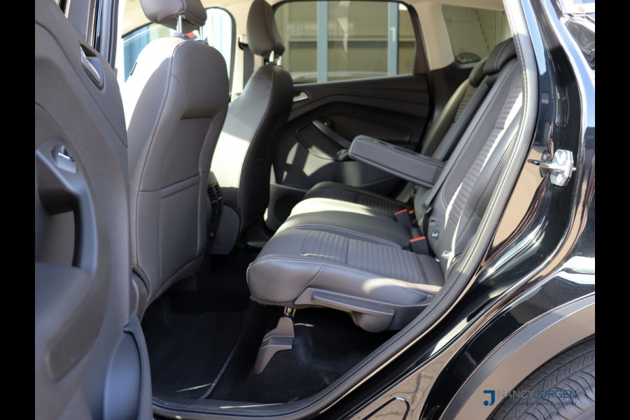 Ford Kuga 1.5 EcoBoost | Titanium | Pano | Navi | Camera | 17" LM Velgen | Elektr. Uitklapb. trekhaak | Volledig gedocumenteerd Onderhoudsboekje | Incl. 12 maanden Car Garantie Ford Kuga 1.5 EcoBoost | Titanium | Pano | Navi | Camera | 17" LM Velgen | Elektr. Uitklapb. trekhaak | Volledig gedocumenteerd Onderhoudsboekje | Incl. 12 maanden Car Garantie