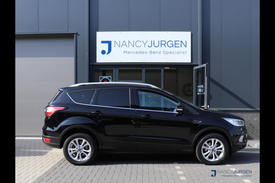 Ford Kuga 1.5 EcoBoost | Titanium | Pano | Navi | Camera | 17" LM Velgen | Elektr. Uitklapb. trekhaak | Volledig gedocumenteerd Onderhoudsboekje | Incl. 12 maanden Car Garantie Ford Kuga 1.5 EcoBoost | Titanium | Pano | Navi | Camera | 17" LM Velgen | Elektr. Uitklapb. trekhaak | Volledig gedocumenteerd Onderhoudsboekje | Incl. 12 maanden Car Garantie